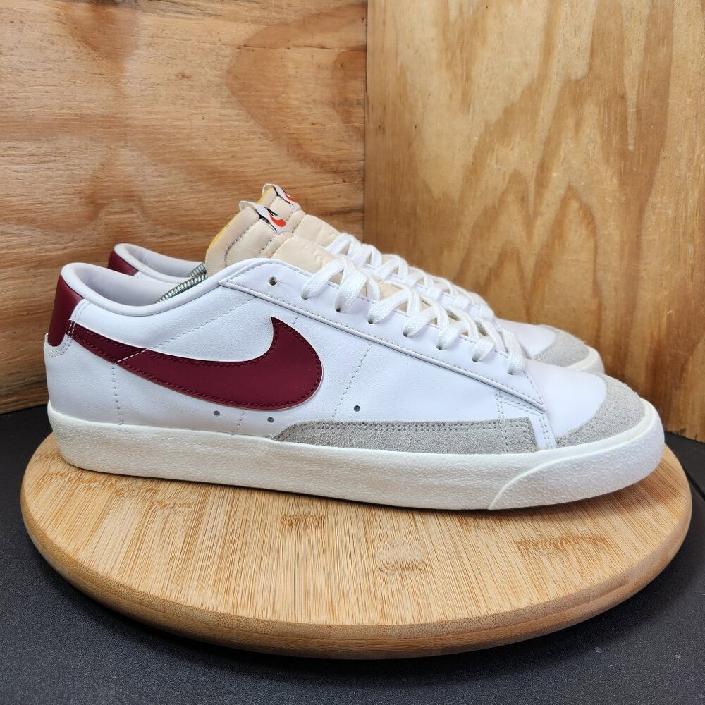 Nike Men's Blazer 77 Low Sneakers White with Maroon Swoosh